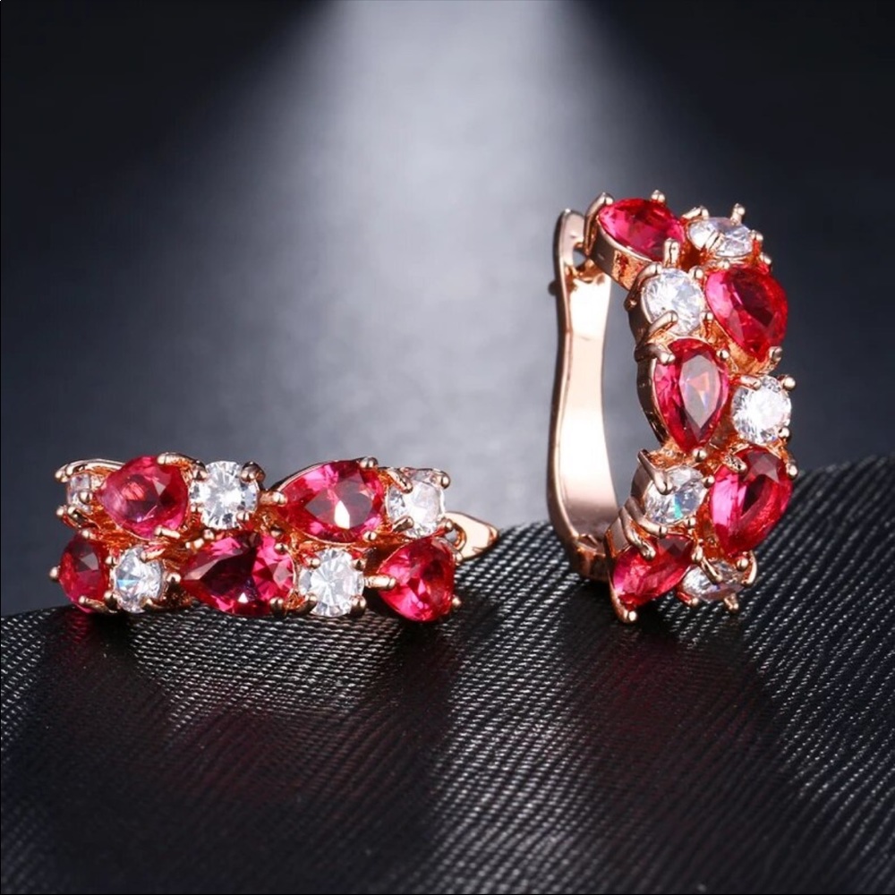 New Rose Gold Plated Round Hearts CZ Earrings - Picture 2 of 3
